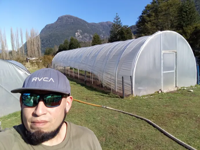 Jorge Lepio de Aysén cliente de Sankalpa Invernaderos